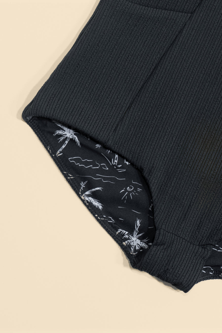 Sand Dollar Surf Shorts With Pockets - Black