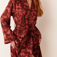 Meadow Cloud Jersey Classic Short Robe in Botanical