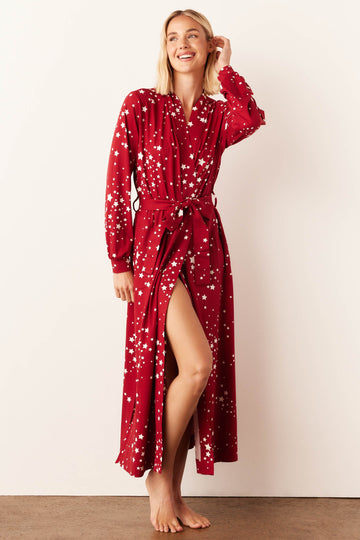 Skyler Cloud Jersey Banded Long Robe in Red Stars