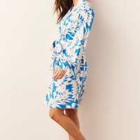 Quinn Cloud Jersey Banded Short Robe in Serene